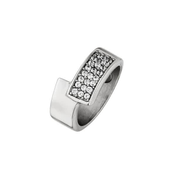 Magnetic ring in trendy design with sparkling zirconia stones