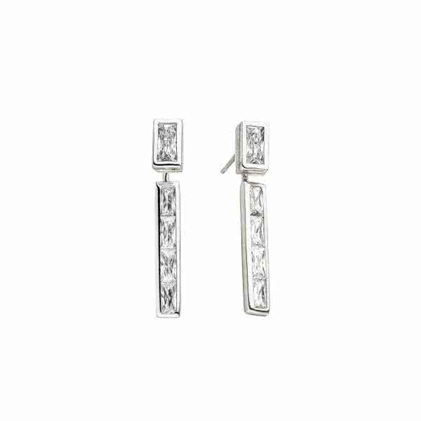 Magnetic earrings in trendy design with zirconia